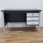 Meja Kantor Hanko MT 129
