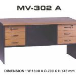 Meja kerja Kantor VIP MV 302A