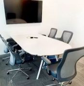 Meja Meeting Custom Oval Desain Modern
