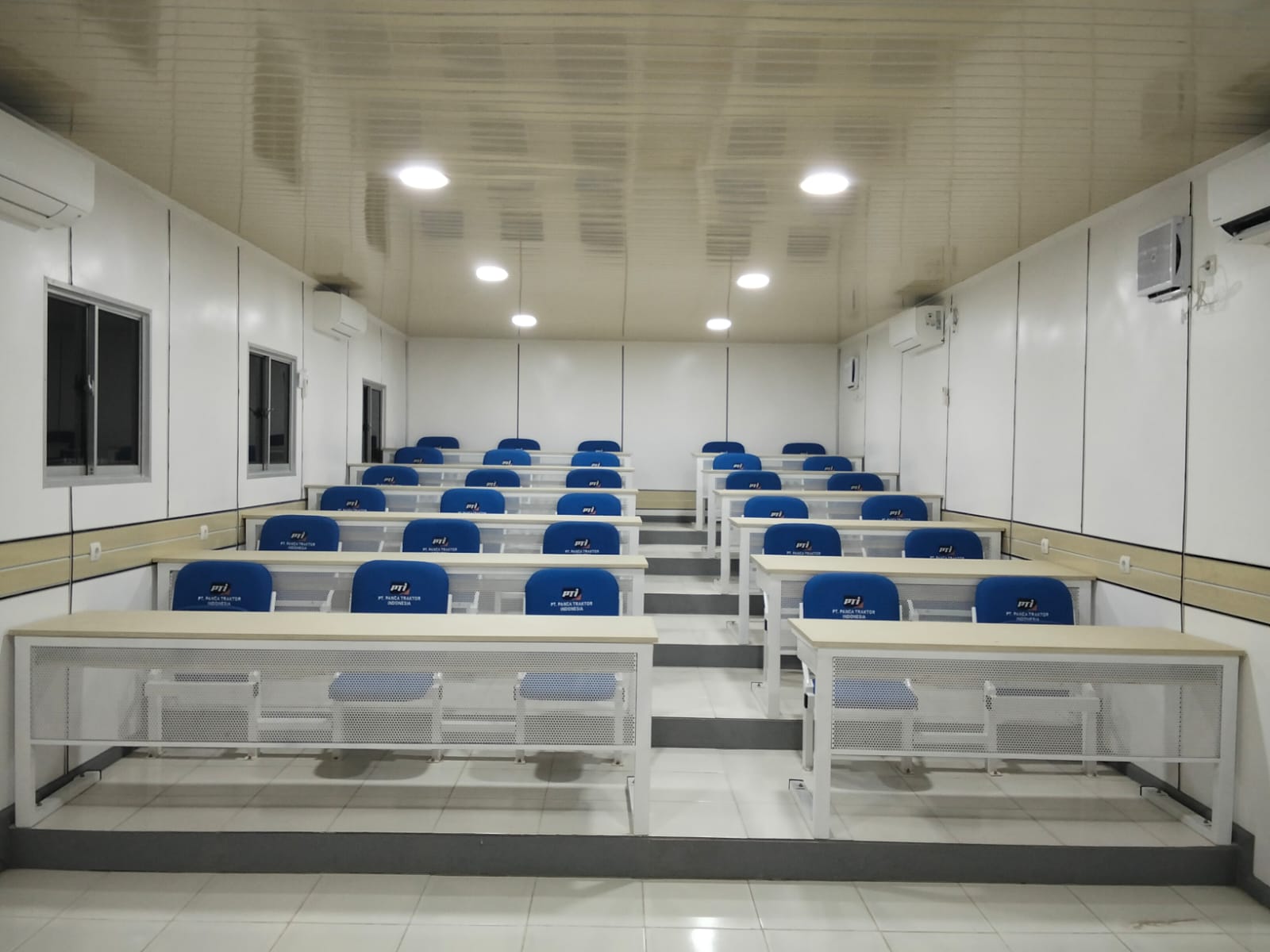 Kursi Auditorium Custom Termurah