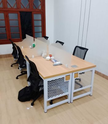 Meja Partisi Kantor Custom Workstation